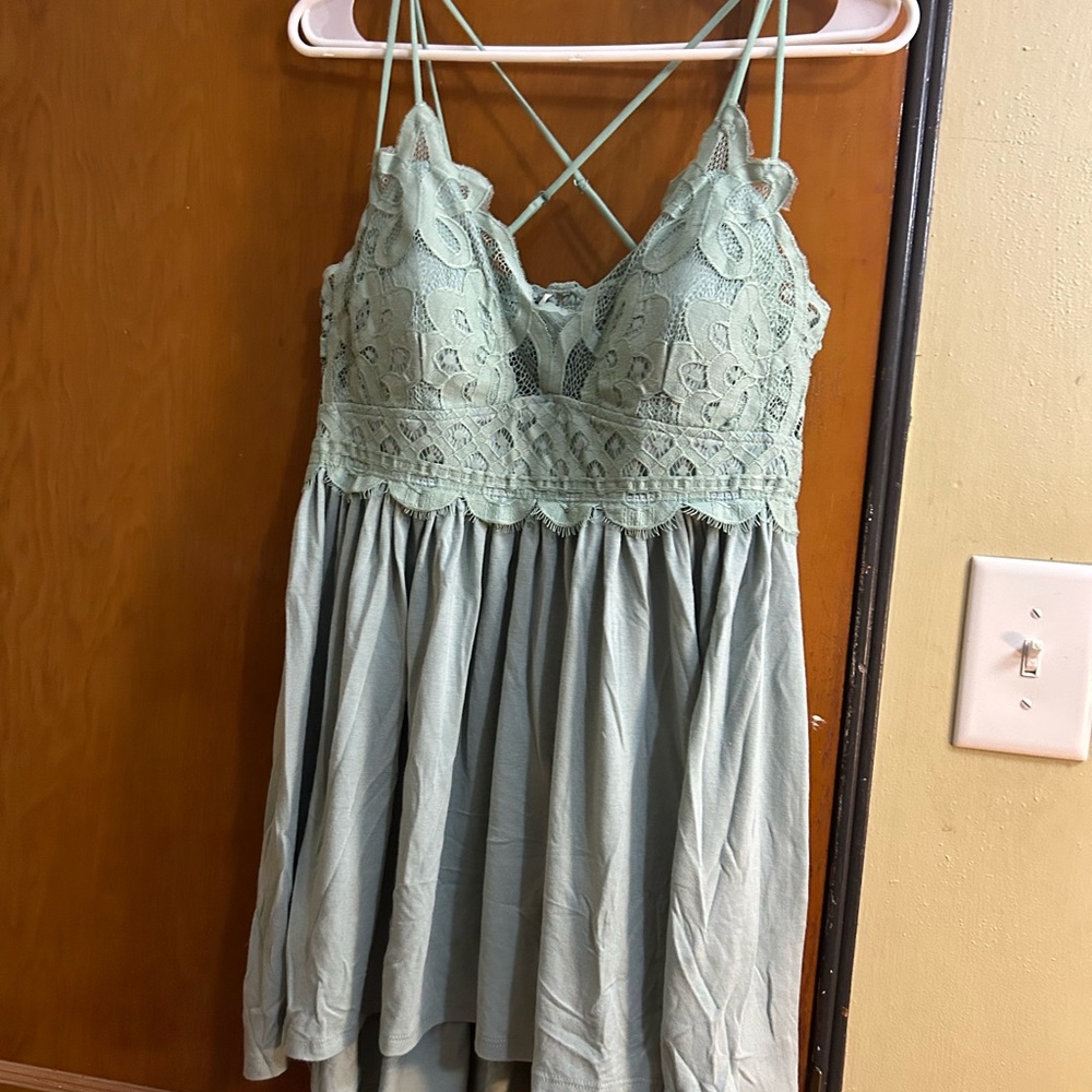 Lightweight flowy tank with lace bust